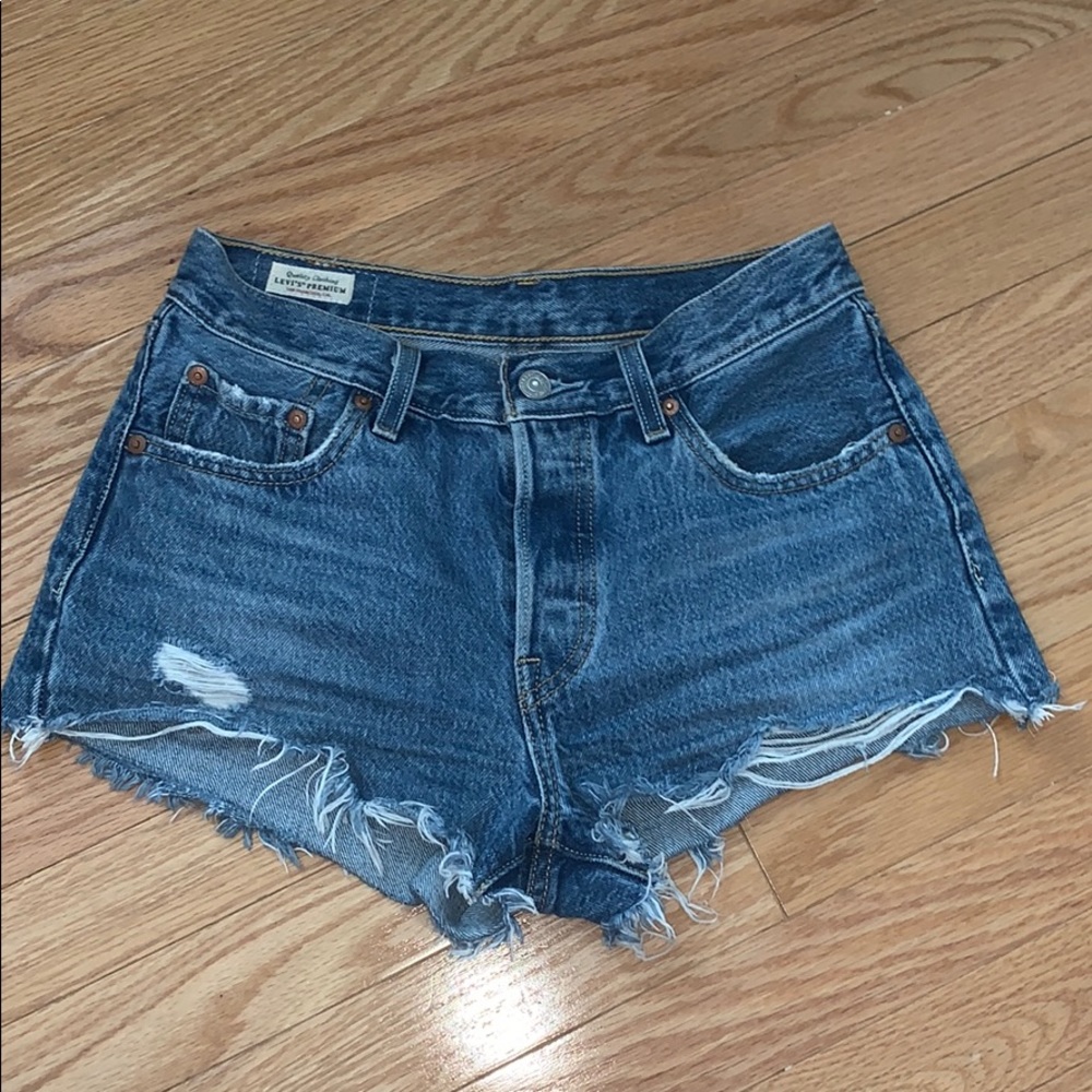 LEVI’S 501 SHORTS *JUST BOUGHT, WORN ONCE*